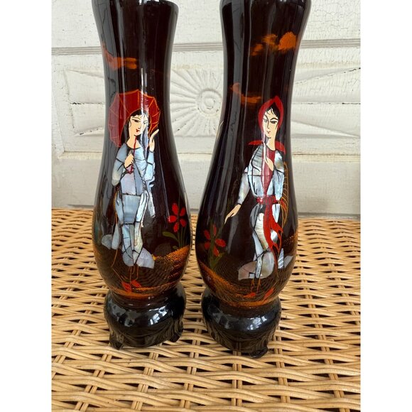 Vintage MCM Pair Lacquer wood footed Vases Inlaid Shell Geisha Girls - Picture 8 of 9